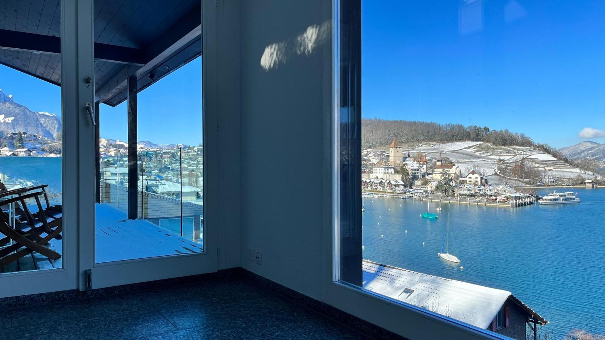 Wohnung Mit Grossartiger Seesicht Und Balkon Spiez Exterior foto