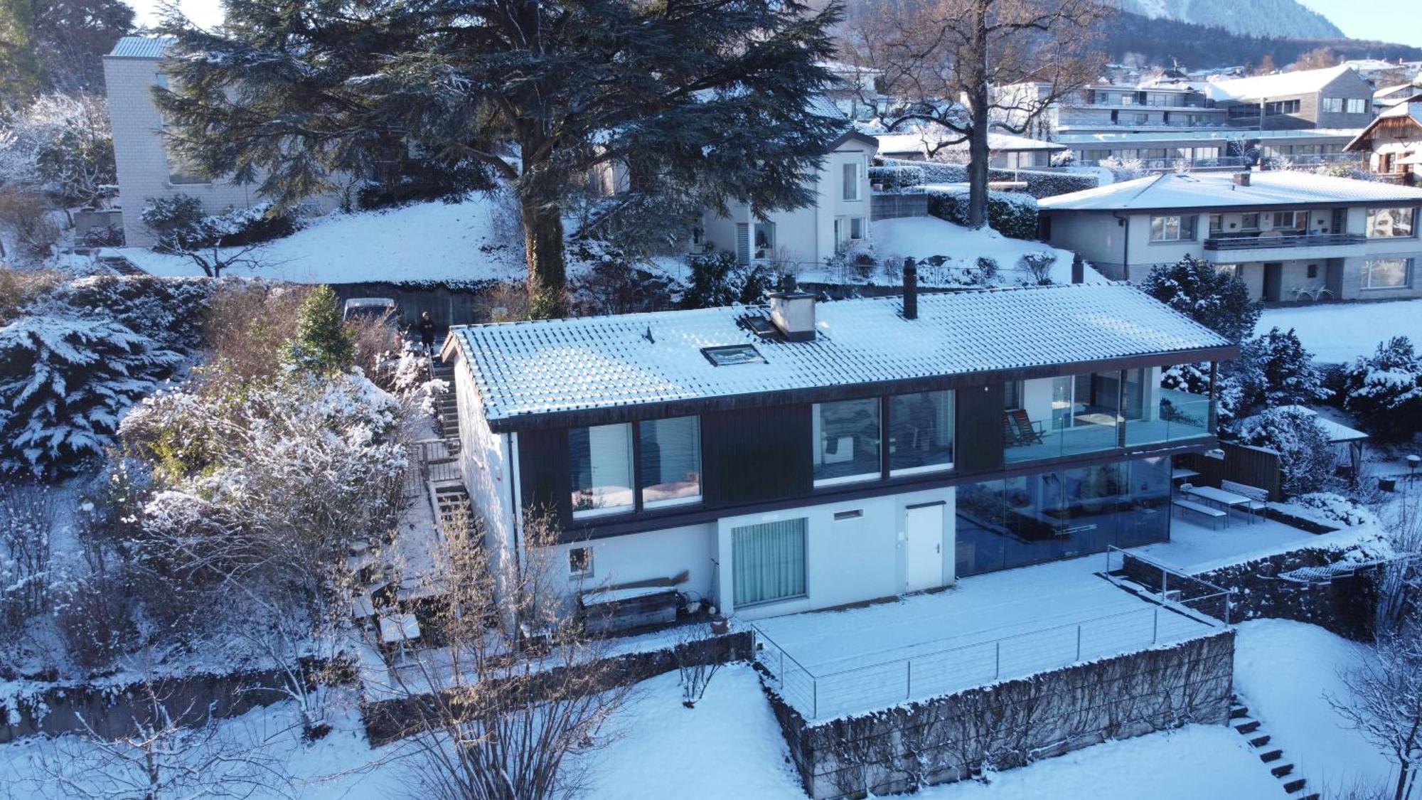 Wohnung Mit Grossartiger Seesicht Und Balkon Spiez Exterior foto